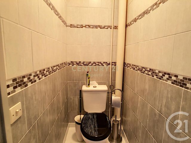 Afficher la photo en grand Appartement T4 à vendre - 3 pièces - 87.73 m2 - HEM - 59 - NORD-PAS-DE-CALAIS - Century 21 Apolite