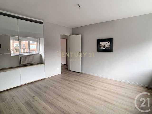 Afficher la photo en grand Appartement T5 à vendre - 5 pièces - 130.0 m2 - LA MADELEINE - 59 - NORD-PAS-DE-CALAIS - Century 21 Apolite