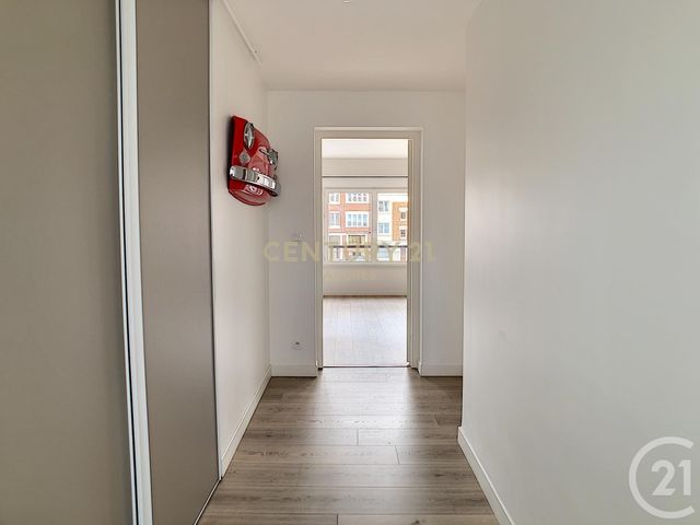Afficher la photo en grand Appartement T5 à vendre - 5 pièces - 130.0 m2 - LA MADELEINE - 59 - NORD-PAS-DE-CALAIS - Century 21 Apolite
