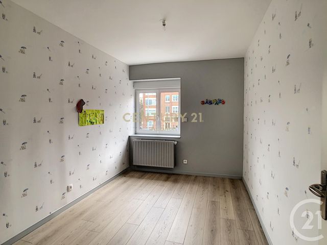 Afficher la photo en grand Appartement T5 à vendre - 5 pièces - 130.0 m2 - LA MADELEINE - 59 - NORD-PAS-DE-CALAIS - Century 21 Apolite