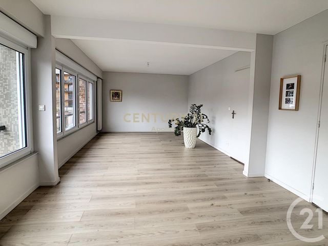 Afficher la photo en grand Appartement T5 à vendre - 5 pièces - 130.0 m2 - LA MADELEINE - 59 - NORD-PAS-DE-CALAIS - Century 21 Apolite