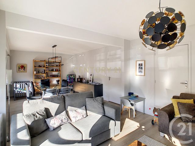 Afficher la photo en grand Appartement T5 à vendre - 5 pièces - 130.0 m2 - LA MADELEINE - 59 - NORD-PAS-DE-CALAIS - Century 21 Apolite
