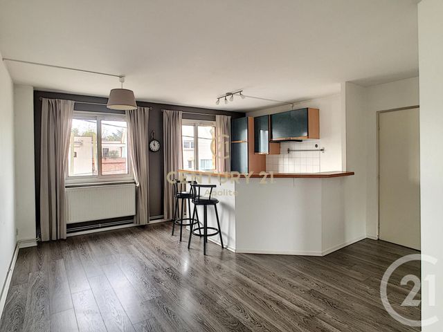 Appartement T3 à vendre - 3 pièces - 60.0 m2 - MARCQ EN BAROEUL - 59 - NORD-PAS-DE-CALAIS - Century 21 Apolite Appartement T3 à vendre - 3 pièces - 60.0 m2 - MARCQ EN BAROEUL - 59 - NORD-PAS-DE-CALAIS - Century 21 Apolite