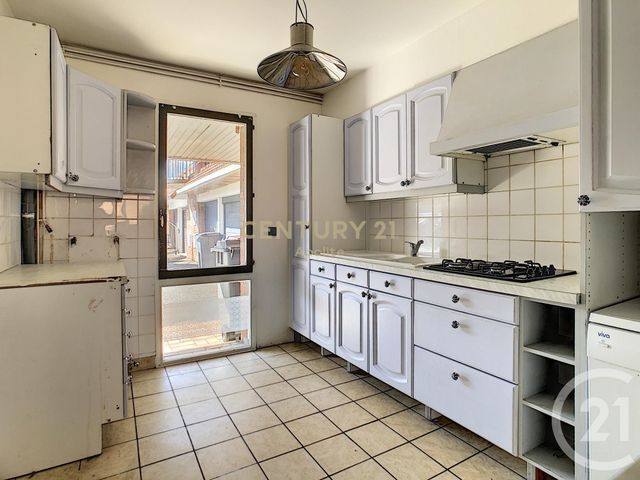 Appartement F3 à vendre - 3 pièces - 83.58 m2 - WASQUEHAL - 59 - NORD-PAS-DE-CALAIS - Century 21 Apolite Appartement F3 à vendre - 3 pièces - 83.58 m2 - WASQUEHAL - 59 - NORD-PAS-DE-CALAIS - Century 21 Apolite