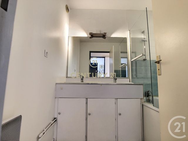 Appartement T3 à louer - 3 pièces - 60.6 m2 - LA MADELEINE - 59 - NORD-PAS-DE-CALAIS - Century 21 Apolite Appartement T3 à louer - 3 pièces - 60.6 m2 - LA MADELEINE - 59 - NORD-PAS-DE-CALAIS - Century 21 Apolite