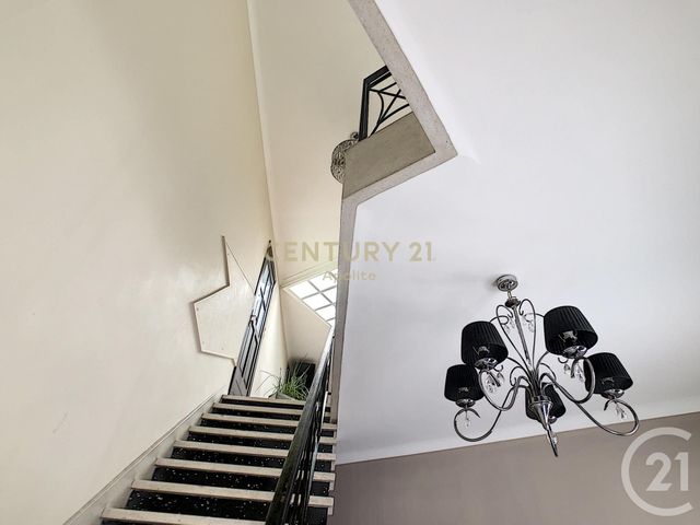 Afficher la photo en grand Appartement T4 à vendre - 4 pièces - 173.72 m2 - MARCQ EN BAROEUL - 59 - NORD-PAS-DE-CALAIS - Century 21 Apolite