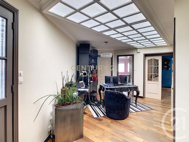 Afficher la photo en grand Appartement T4 à vendre - 4 pièces - 173.72 m2 - MARCQ EN BAROEUL - 59 - NORD-PAS-DE-CALAIS - Century 21 Apolite