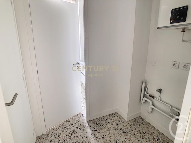 Appartement T3 à louer - 3 pièces - 66.0 m2 - LA MADELEINE - 59 - NORD-PAS-DE-CALAIS - Century 21 Apolite Appartement T3 à louer - 3 pièces - 66.0 m2 - LA MADELEINE - 59 - NORD-PAS-DE-CALAIS - Century 21 Apolite
