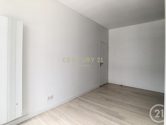 Appartement T3 à louer - 3 pièces - 66.0 m2 - LA MADELEINE - 59 - NORD-PAS-DE-CALAIS - Century 21 Apolite Appartement T3 à louer - 3 pièces - 66.0 m2 - LA MADELEINE - 59 - NORD-PAS-DE-CALAIS - Century 21 Apolite