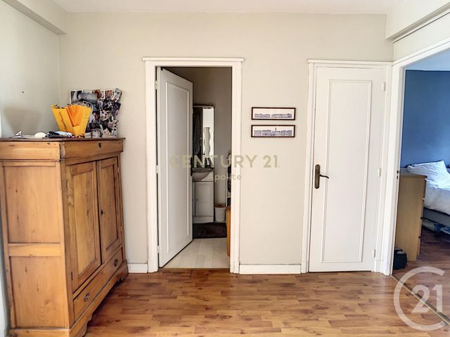 Afficher la photo en grand Appartement T2 à louer - 2 pièces - 60.0 m2 - LA MADELEINE - 59 - NORD-PAS-DE-CALAIS - Century 21 Apolite