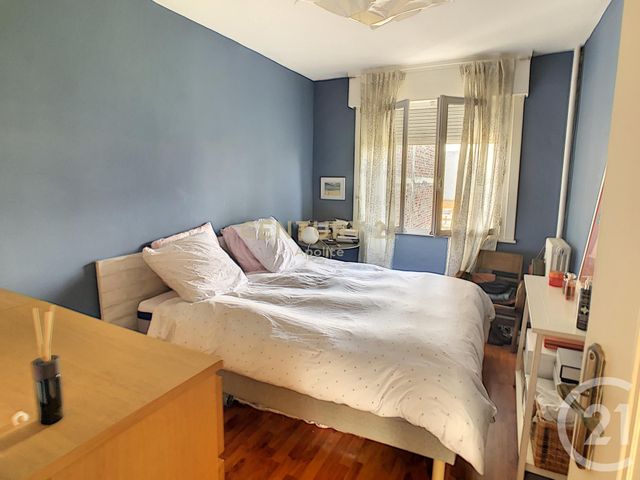 Afficher la photo en grand Appartement T2 à louer - 2 pièces - 60.0 m2 - LA MADELEINE - 59 - NORD-PAS-DE-CALAIS - Century 21 Apolite