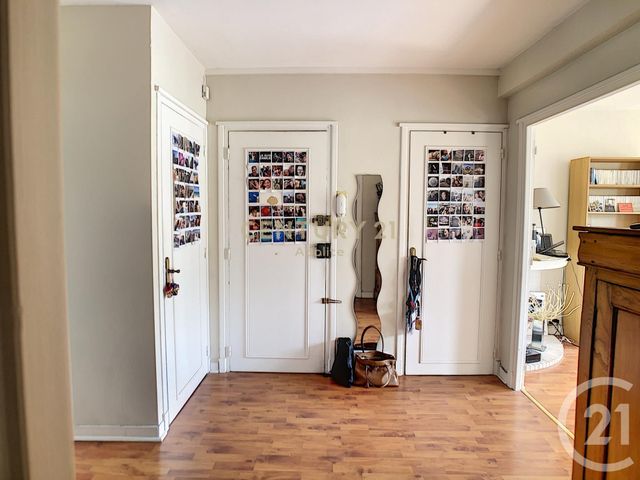 Afficher la photo en grand Appartement T2 à louer - 2 pièces - 60.0 m2 - LA MADELEINE - 59 - NORD-PAS-DE-CALAIS - Century 21 Apolite