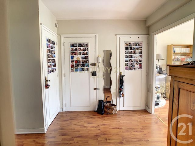 Afficher la photo en grand Appartement T2 à louer - 2 pièces - 60.0 m2 - LA MADELEINE - 59 - NORD-PAS-DE-CALAIS - Century 21 Apolite