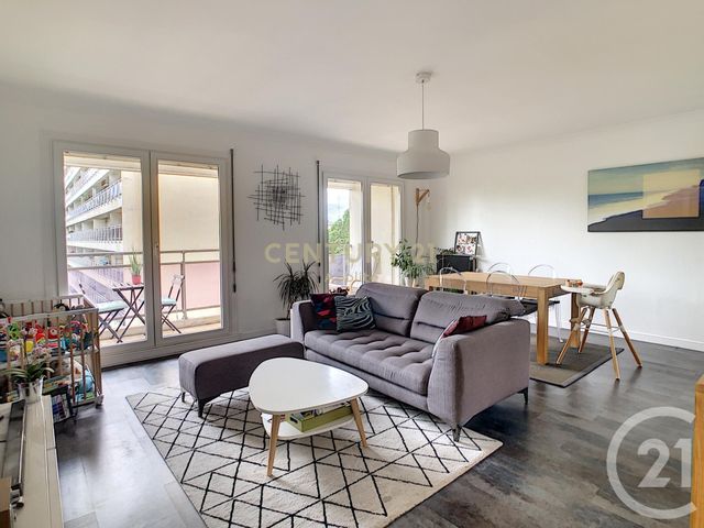Appartement T3 à louer - 3 pièces - 74.56 m2 - LA MADELEINE - 59 - NORD-PAS-DE-CALAIS - Century 21 Apolite Appartement T3 à louer - 3 pièces - 74.56 m2 - LA MADELEINE - 59 - NORD-PAS-DE-CALAIS - Century 21 Apolite