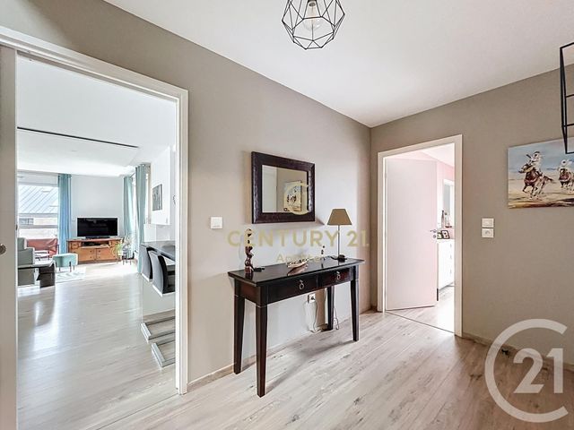 Afficher la photo en grand Appartement à vendre - 5 pièces - 127.46 m2 - MARCQ EN BAROEUL - 59 - NORD-PAS-DE-CALAIS - Century 21 Apolite