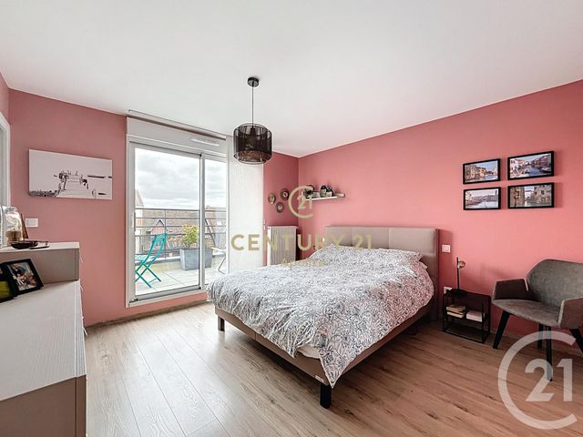 Afficher la photo en grand Appartement à vendre - 5 pièces - 127.46 m2 - MARCQ EN BAROEUL - 59 - NORD-PAS-DE-CALAIS - Century 21 Apolite