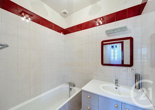 maison à vendre - 8 pièces - 253.0 m2 - LA MADELEINE - 59 - NORD-PAS-DE-CALAIS - Century 21 Apolite