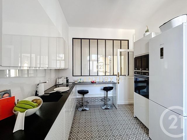 Afficher la photo en grand Appartement T3 à vendre - 4 pièces - 125.0 m2 - LA MADELEINE - 59 - NORD-PAS-DE-CALAIS - Century 21 Apolite