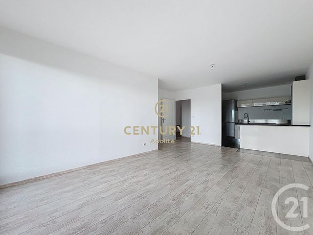 Appartement F3 à vendre - 3 pièces - 66.25 m2 - LA MADELEINE - 59 - NORD-PAS-DE-CALAIS - Century 21 Apolite