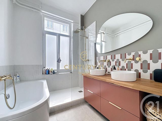 Appartement F4 à vendre - 4 pièces - 121.0 m2 - LA MADELEINE - 59 - NORD-PAS-DE-CALAIS - Century 21 Apolite