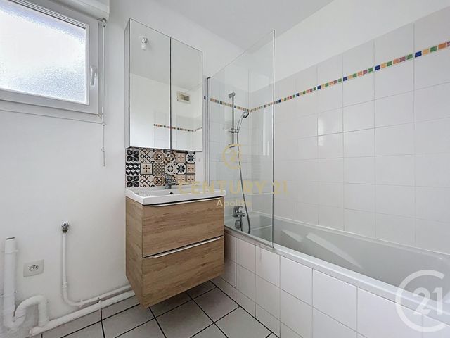 Appartement T4 à louer - 4 pièces - 108.0 m2 - LILLE - 59 - NORD-PAS-DE-CALAIS - Century 21 Apolite