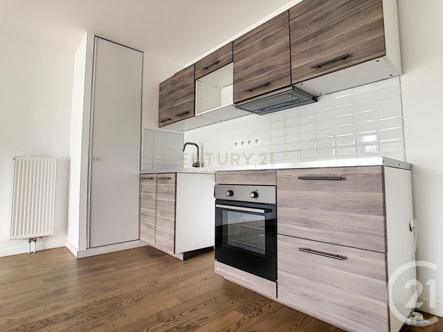 Afficher la photo en grand Appartement T2 à louer - 2 pièces - 45.7 m2 - MARCQ EN BAROEUL - 59 - NORD-PAS-DE-CALAIS - Century 21 Apolite