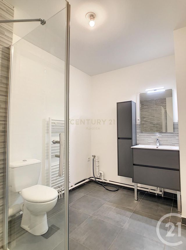 Afficher la photo en grand Appartement T2 à louer - 2 pièces - 45.7 m2 - MARCQ EN BAROEUL - 59 - NORD-PAS-DE-CALAIS - Century 21 Apolite
