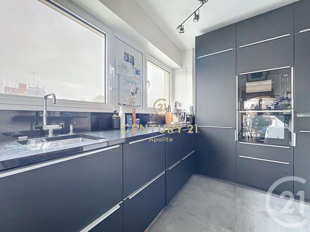 Appartement T3 à vendre - 3 pièces - 74.0 m2 - LA MADELEINE - 59 - NORD-PAS-DE-CALAIS - Century 21 Apolite