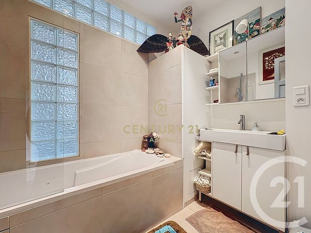 Appartement F4 à vendre - 4 pièces - 138.0 m2 - LA MADELEINE - 59 - NORD-PAS-DE-CALAIS - Century 21 Apolite