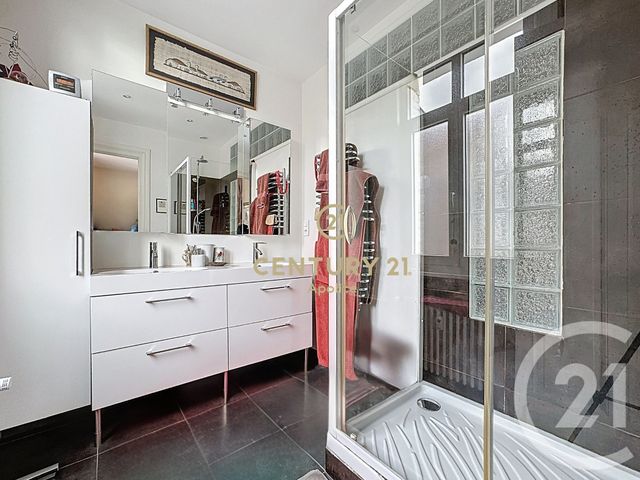 Appartement F4 à vendre - 4 pièces - 138.0 m2 - LA MADELEINE - 59 - NORD-PAS-DE-CALAIS - Century 21 Apolite