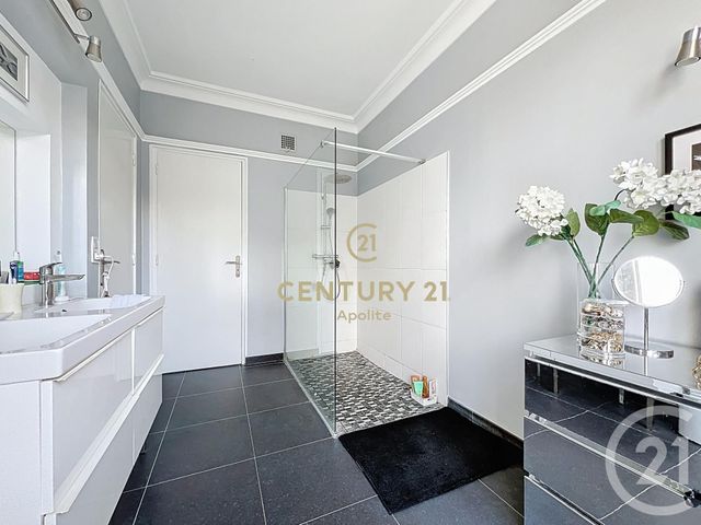 maison à vendre - 10 pièces - 300.0 m2 - LA MADELEINE - 59 - NORD-PAS-DE-CALAIS - Century 21 Apolite