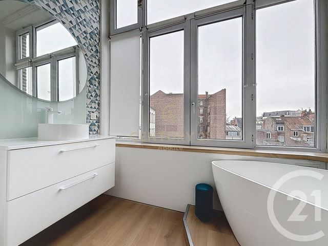 Appartement T3 à louer - 3 pièces - 77.2 m2 - LA MADELEINE - 59 - NORD-PAS-DE-CALAIS - Century 21 Apolite