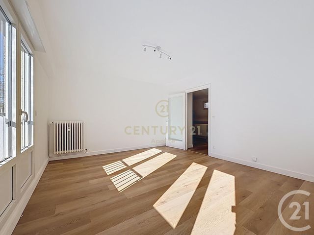 Appartement T3 à vendre - 3 pièces - 71.02 m2 - LA MADELEINE - 59 - NORD-PAS-DE-CALAIS - Century 21 Apolite