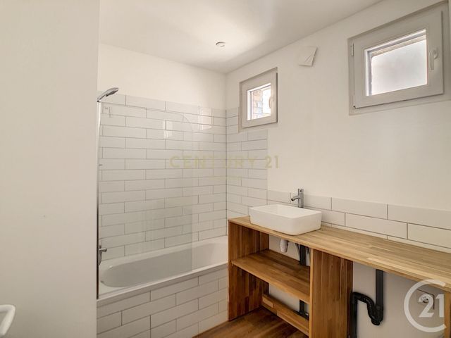 Appartement T3 à vendre - 3 pièces - 71.02 m2 - LA MADELEINE - 59 - NORD-PAS-DE-CALAIS - Century 21 Apolite