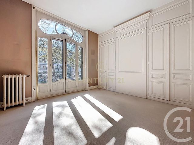 maison à vendre - 7 pièces - 292.4 m2 - LA MADELEINE - 59 - NORD-PAS-DE-CALAIS - Century 21 Apolite