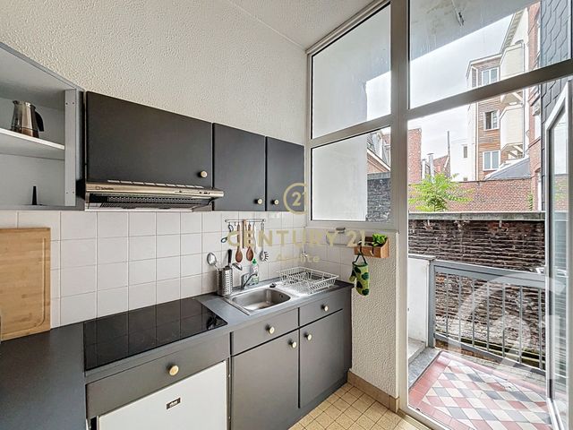 Appartement F2 à louer - 2 pièces - 41.0 m2 - LILLE - 59 - NORD-PAS-DE-CALAIS - Century 21 Apolite